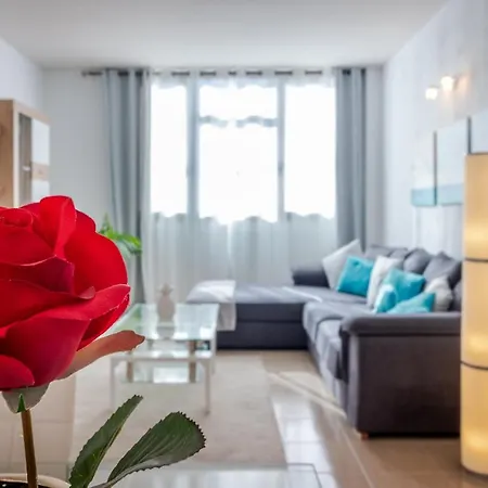 Apartament Flatguest Trebolina - 3bdr - Fastwifi - Parking