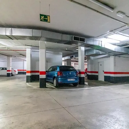 Apartament Flatguest Trebolina - 3bdr - Fastwifi - Parking